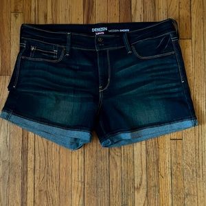 Levi’s denim shorts